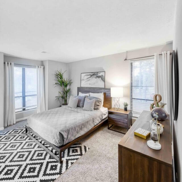 stone mountain rentals midwood gardens bedroom